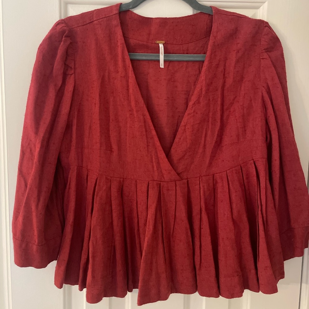 Free People Textured Crop “pleats on me” top